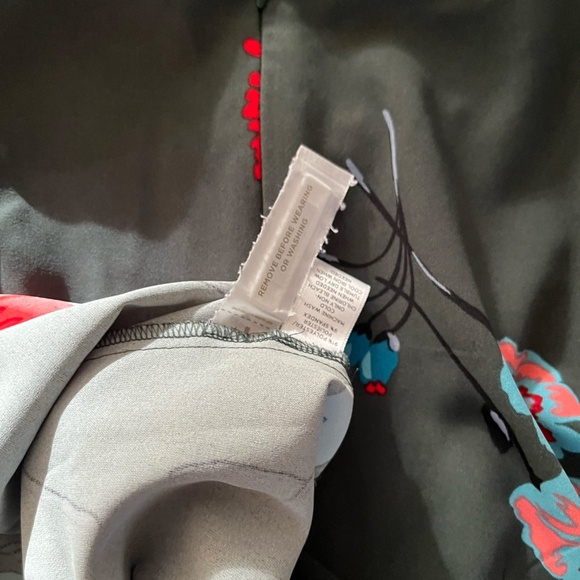 Loft Floral Dress - long sleeve - Picture 4 of 5